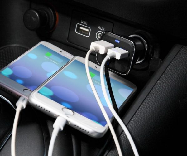 Zoook Roadster 4 Port Hi-Speed USB Car Charger & Extension Hub with 6 Feet (1.8 Meter) Cable & Back Seat Clip - Image 3